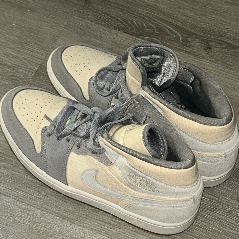 Jordan Sneakers in Cream and Gray - Picture 4 of 6